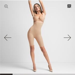 SKIMS SEAMLESS SCULPT HIGH-WAISTED ABOVE THE KNEE SHORT L Clay